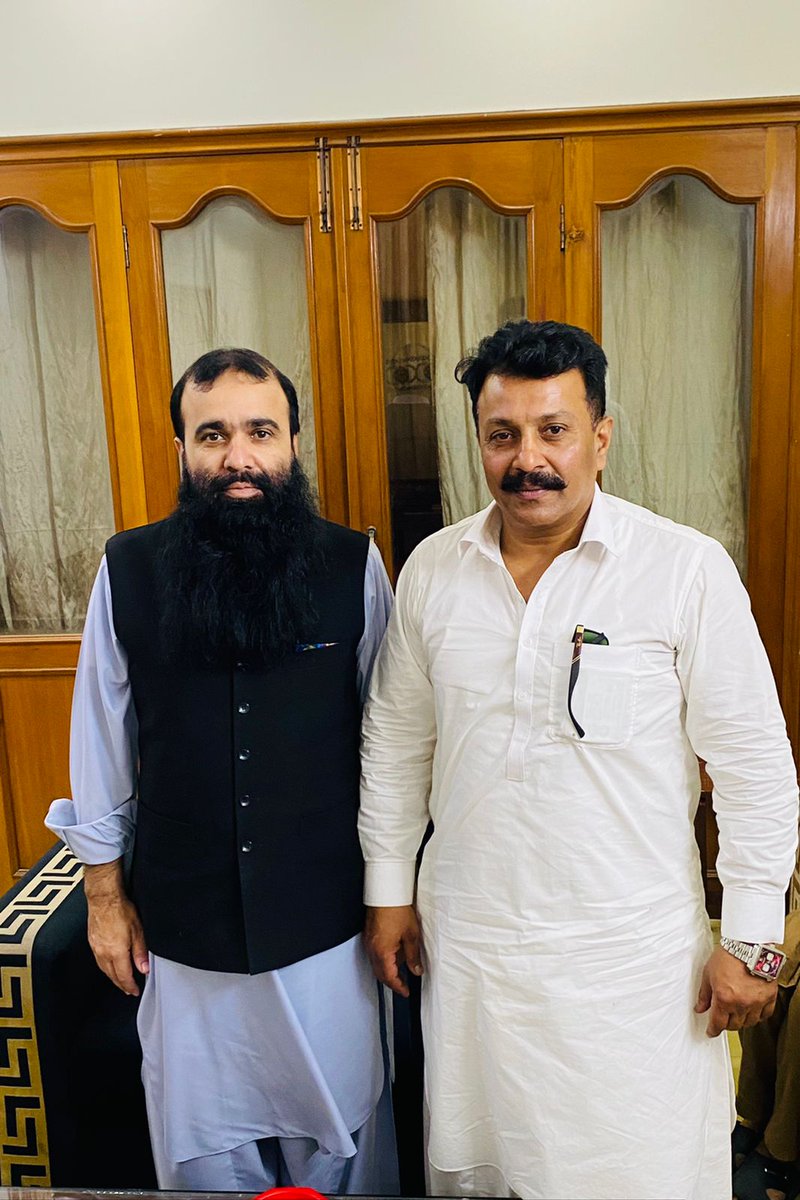 Khalid_Naik_'s tweet photo. حافظ خالد نیک گجر امیدوار این اے 127 کے ساتھ حلقہ احباب کی ملاقاتیں.
#NA127CandidateKhalidNaikGujjar #ConstituencyMeeting #CommunityEngagement #ConnectingWithPeople #LocalInteraction #KhalidNaikGujjar #ConstituencyVisit https://t.co/9GRJfZg3JL