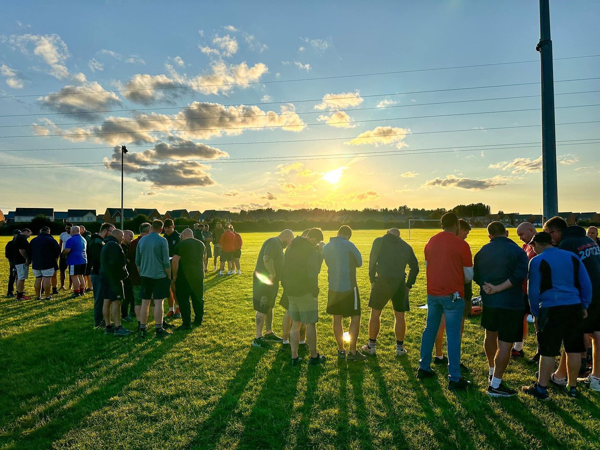 RFUNorthDev's tweet photo. Our 29th TackleSafe Clinic was held on Wednesday at Selby R.U.F.C!! But don't worry, we've still got 14 courses left to deliver across the North!!

So was far we've been to support 848 coaches on our courses with another potential 450 registering!!

#tacklesafe #coaching https://t.co/fIw8c7sfCk
