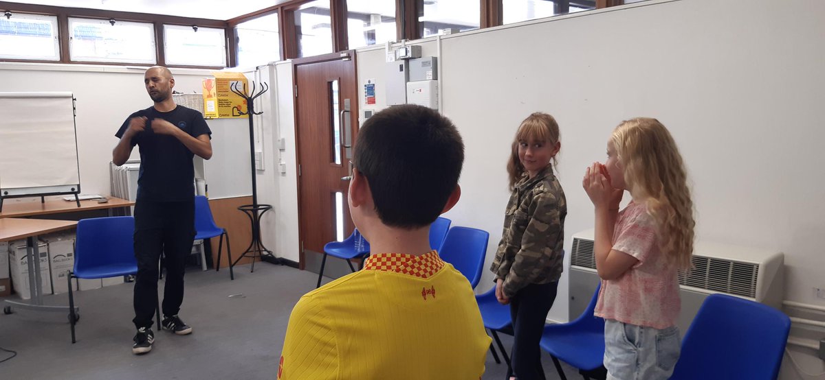 Southend Libraries (@southendlibrary) on Twitter photo 🎶 Westcliff Library was #Shook! 🎶
The awe inspiring Danny from <a href="/schoolofbeatbox/">School Of Beatbox</a> made #MastersOfTheMic of all our attendees in yesterday's Beatbox extravaganza! 🎤
Great fun was had by all and some great sounds made! Well done everyone! 👏👏👏
#Westcliff #LibraryEvents #Beatbox 🎶 Westcliff Library was #Shook! 🎶
The awe inspiring Danny from <a href="/schoolofbeatbox/">School Of Beatbox</a> made #MastersOfTheMic of all our attendees in yesterday's Beatbox extravaganza! 🎤
Great fun was had by all and some great sounds made! Well done everyone! 👏👏👏
#Westcliff #LibraryEvents #Beatbox