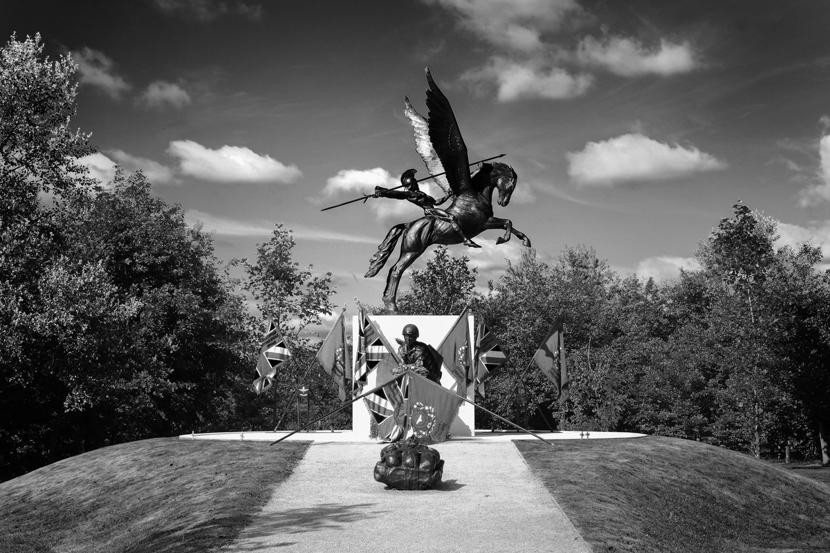 PARAS’10 Virtual is a chance for those who can't make a live event to still be part of our races. paras10.com/events/virtual…
This year its focused on ‘The Fallen’ remembering &amp; honouring those Airborne soldiers who have paid the ultimate sacrifice. 
Utrinque Paratus et Ad Unum Omnes