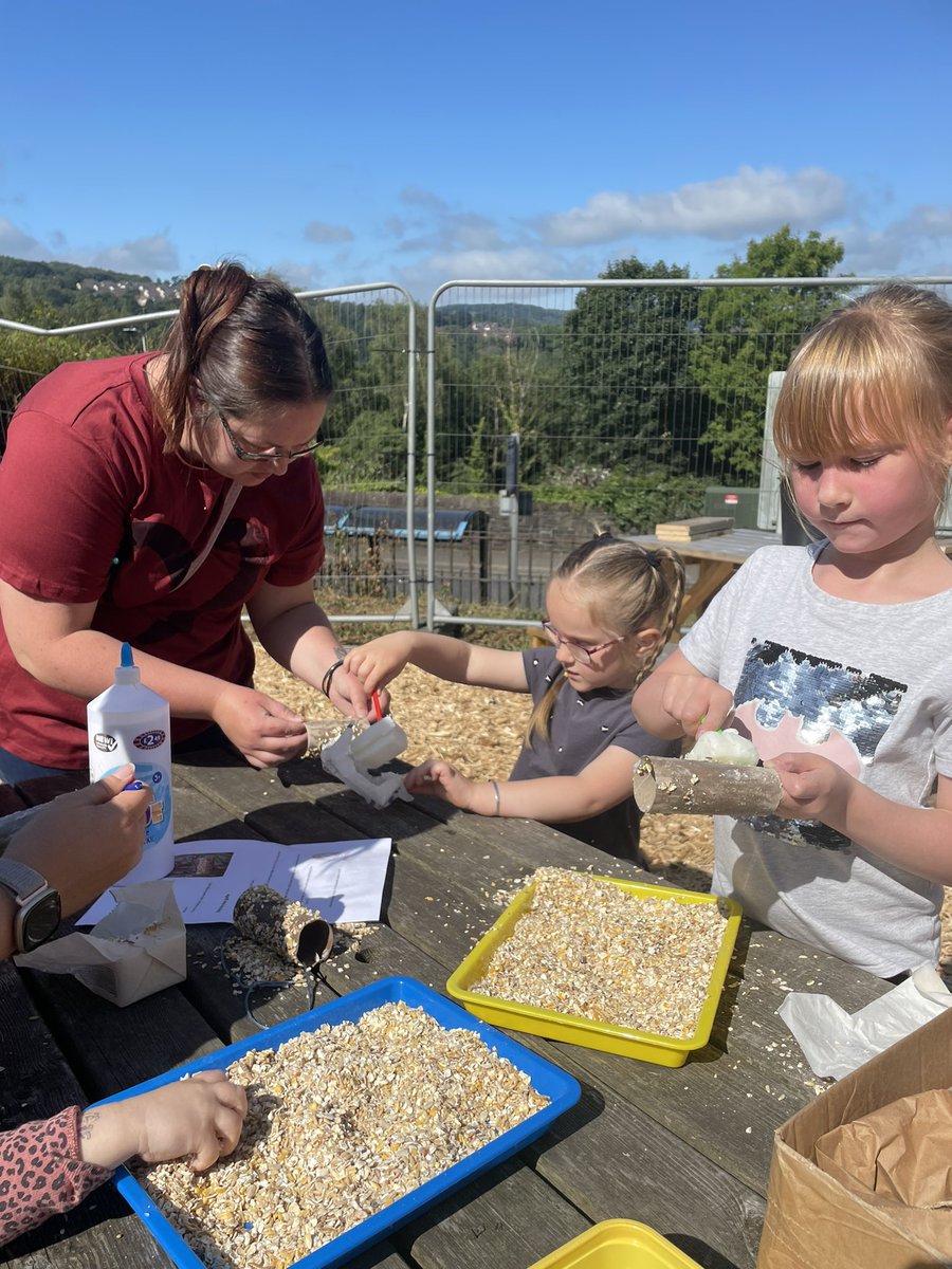 PontyLittleLounge tweet media