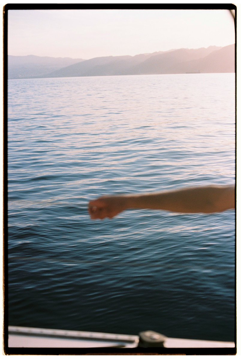 L30amaya's tweet photo. Jamás me cansaré de hacer fotos al mar. 💙💙💙 https://t.co/bbjucwl2iB