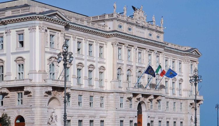 #FriuliVeneziaGiulia prima Regione in Italia per capacità di spesa nella programmazione dei fondi UE legati al Por Fesr. Il dato nell'ultimo monitoraggio del <a href="/MEF_GOV/">MEF</a>.
<a href="/barbara_zilli/">Barbara Zilli</a> : Un risultato che ci rende soddisfatti per il lavoro svolto. 👉 bit.ly/3KAckEi