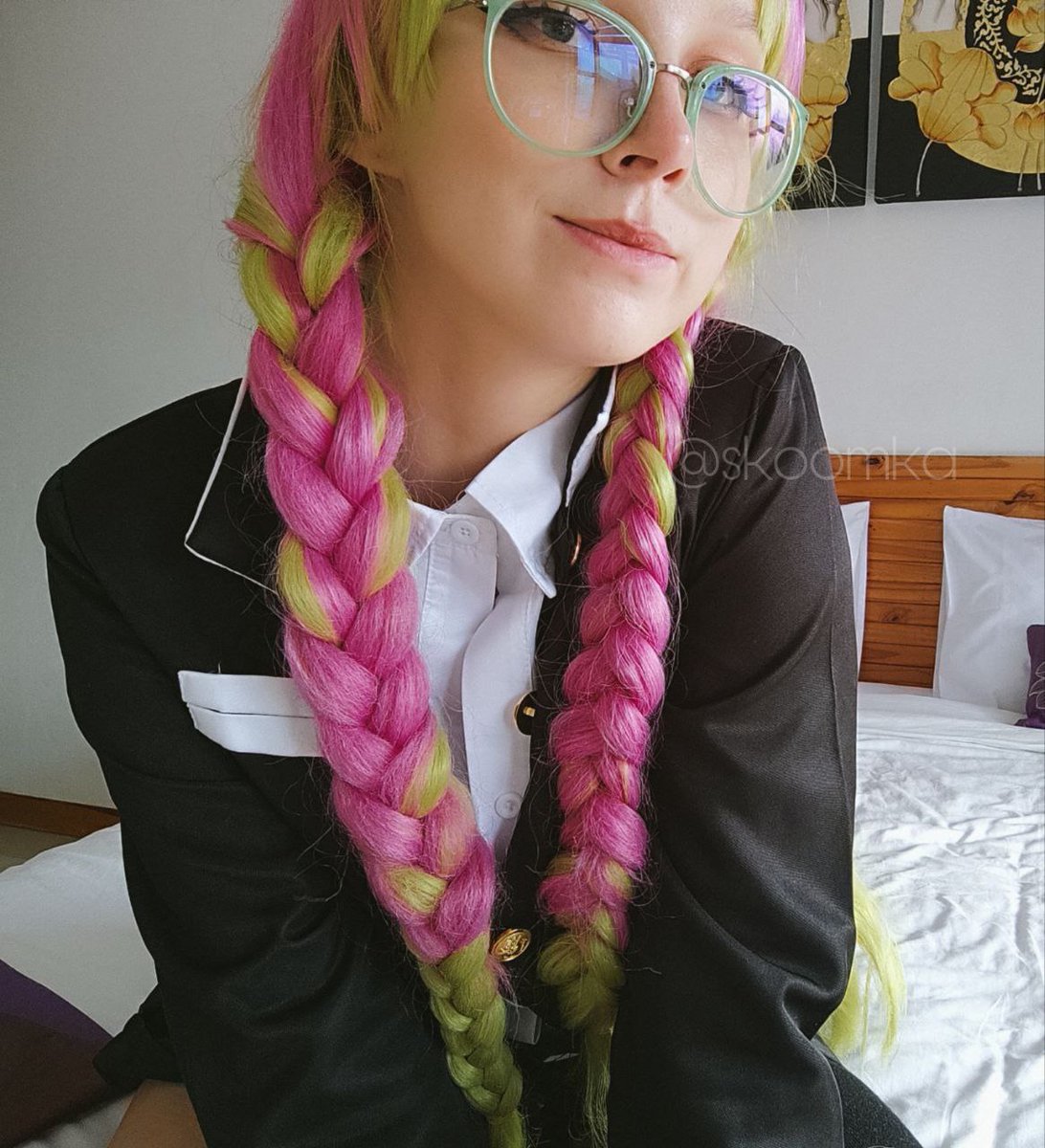 skoomka_two's tweet photo. do you need love? 

#egirl #cosplay #teen #glasses #curvy https://t.co/q74C7GrO21