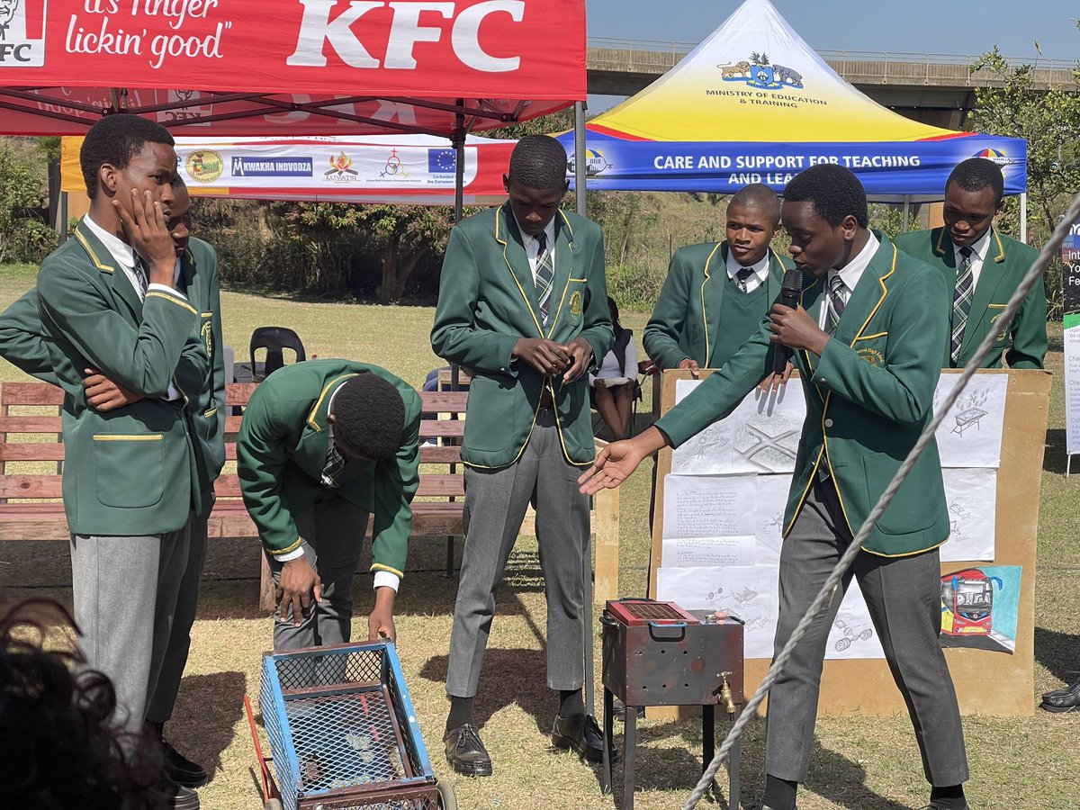 SWAGAA951's tweet photo. We’re part of the International Youth Day celebration at the Millennium Park, hosted by @manzinicity under the theme “Green Skills for Youth: Towards a Sustainable World”. #IYD2023 youth from Manzini schools showcased their innovative skills in line with the Reduce, Reuse, ♻️ https://t.co/XTgV3ytKuW
