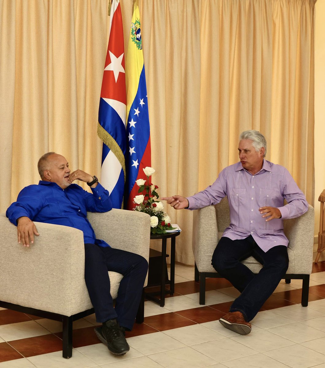 PartidoPCC's tweet photo. Siempre juntas Cuba y Venezuela https://t.co/lltKoZHENI #Cuba #PCC https://t.co/y066FOrTCM