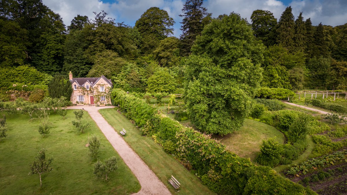 We’ve opened four new holiday cottages. See sunrise @NTCarrickarede or sunset at Florence Court - when the grand garden is all yours. With a Gate Lodge at Mussenden Temple and a Gothic Lodge @NTCastleWard, find holiday hideaways for unforgettable getaways. nationaltrust.org.uk/holidays/north…