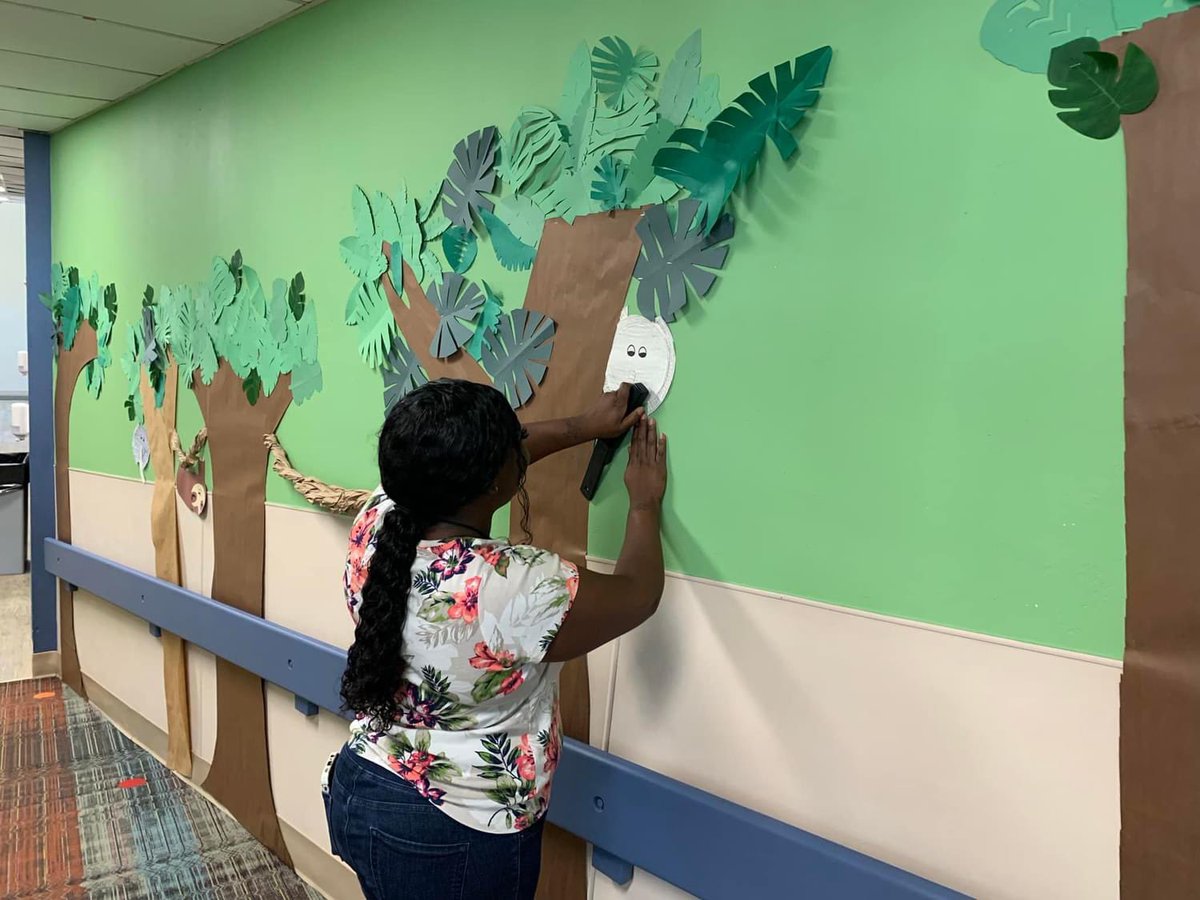 Little People Library Lady tweet media