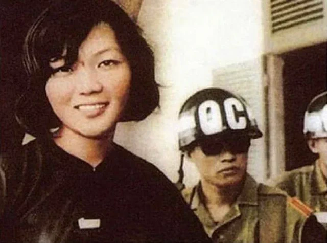 zei_squirrel's tweet photo. Vietnamese revolutionary Võ Thị Thắng smiling after being sentenced to 20 years in a labour camp by the fascist South Vietnamese puppet regime in 1968. She replied to the judge: "Your government won’t last that long." https://t.co/aoPOJI54Qy