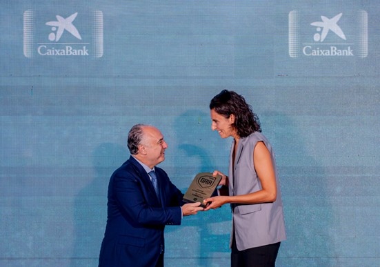 CaixaBank (@caixabank) on Twitter photo En la #GalaBaloncestoEspaña2023, el dir. Territorial de Andalucía de CaixaBank, <a href="/JuanIgZafra/">Juan Ignacio Zafra</a> hizo entrega del ‘Premio Especial’ a <a href="/albatorrens_7/">Alba Torrens Salom</a> y del ‘Premio al mejor jugador nacional en competición internacional’ a <a href="/santialdama/">Santi Aldama</a> <a href="/BaloncestoESP/">Baloncesto España</a> <a href="/marca/">MARCA</a> ¡Enhorabuena! 🏀🙌 En la #GalaBaloncestoEspaña2023, el dir. Territorial de Andalucía de CaixaBank, <a href="/JuanIgZafra/">Juan Ignacio Zafra</a> hizo entrega del ‘Premio Especial’ a <a href="/albatorrens_7/">Alba Torrens Salom</a> y del ‘Premio al mejor jugador nacional en competición internacional’ a <a href="/santialdama/">Santi Aldama</a> <a href="/BaloncestoESP/">Baloncesto España</a> <a href="/marca/">MARCA</a> ¡Enhorabuena! 🏀🙌