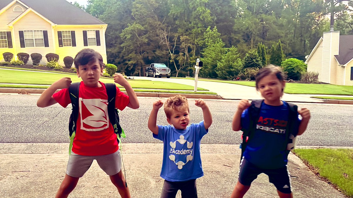 howsergonnabe3's tweet photo. Time to get on the bus and flex those muscles!! @CowetaSchools #eastsidebestside #schellhauseboys https://t.co/FIzcYBRmtu