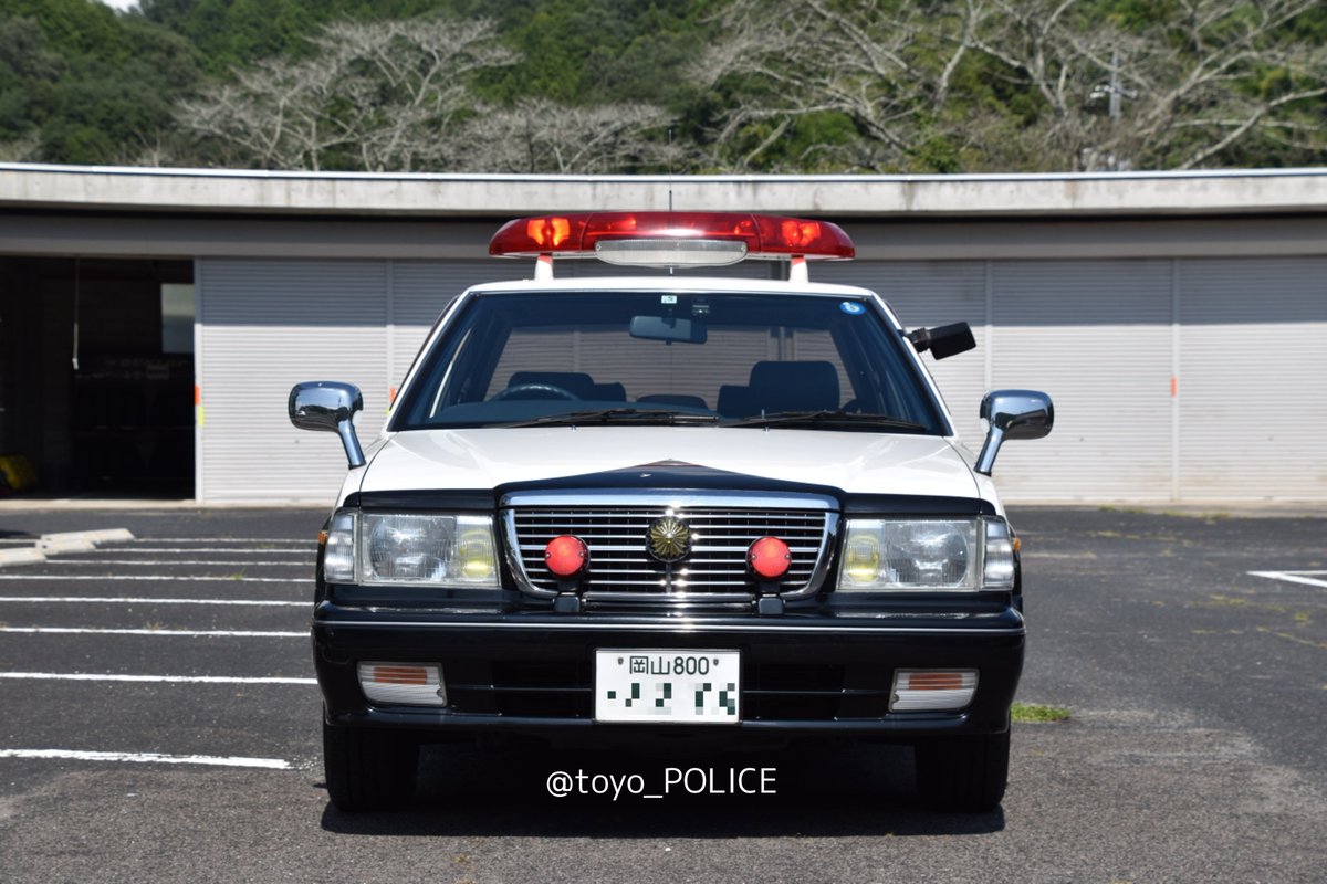 toyo_POLICE's tweet photo. 岡山県警察 所轄署
日産 GF-YPY31 セドリック 後期最終型
交通取締り用四輪車
配置換えで現所属に異動したそうで、走行距離は11万km程度。
レーダー非装備車は珍しくなりましたが、この車両はまだまだ現役で頑張るようです。
暑い中、撮影にご協力頂いた署員の皆様、ありがとうございました。 https://t.co/5odkFOSNbN