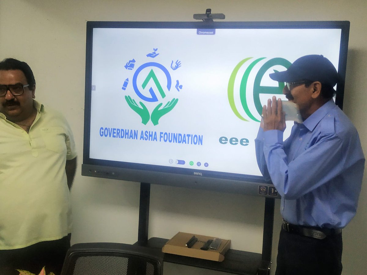 eee_taxi's tweet photo. Mr Vipul Nanda ,MD eee-Taxi &amp; Govardhan Asha Foundation, NGO working towards driver empowerment paid annual school fees as Scholarships to kids of our drivers. 
#EV #Drivers #welfare #Govardhanashafoundation #eeeTaxi #shell #Cleanmobility  #NGO #education https://t.co/XBSYiRcBZO