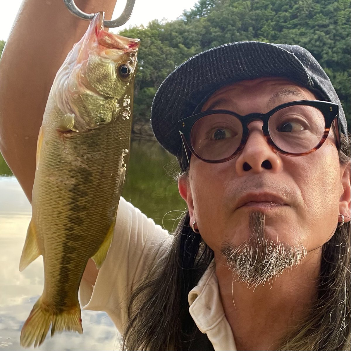 dyoniwo's tweet photo. ✖︎✖︎✖︎
盆ホリデー1日目
夕まずめ
はらぺこコバチポンド
ペピン!はコバチに大人気
ココほんまコバチしかおらん
遊んでくれるからまぁエェけど
サンキューバス
✖︎✖︎✖︎
#SHIMANO
#23カルコンBFS
#ペピン
#BPbait
#ザッパー
#PowerfulWorker
#Glasso3ft
#BRIGHTLIVER
#EYESPOT https://t.co/RvyB1gYOUt