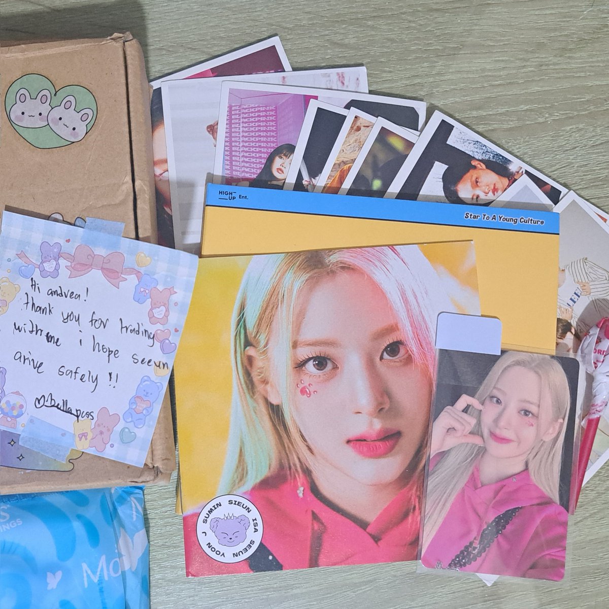 _xxxxmomo's tweet image. 📓. . #mmx4mails ✉️ ! 081123
fr: @bellapcss

🧸 hii seeun arrived safely today poo tysm for trading w/ me and also for the digi album &amp;gt;__&amp;lt; 🤍🤍🤍🤍 THANK YOU SO SO MUCH PO TIL OUR NEXT TRANSACTION POO 💞💞 #bella_legit +++