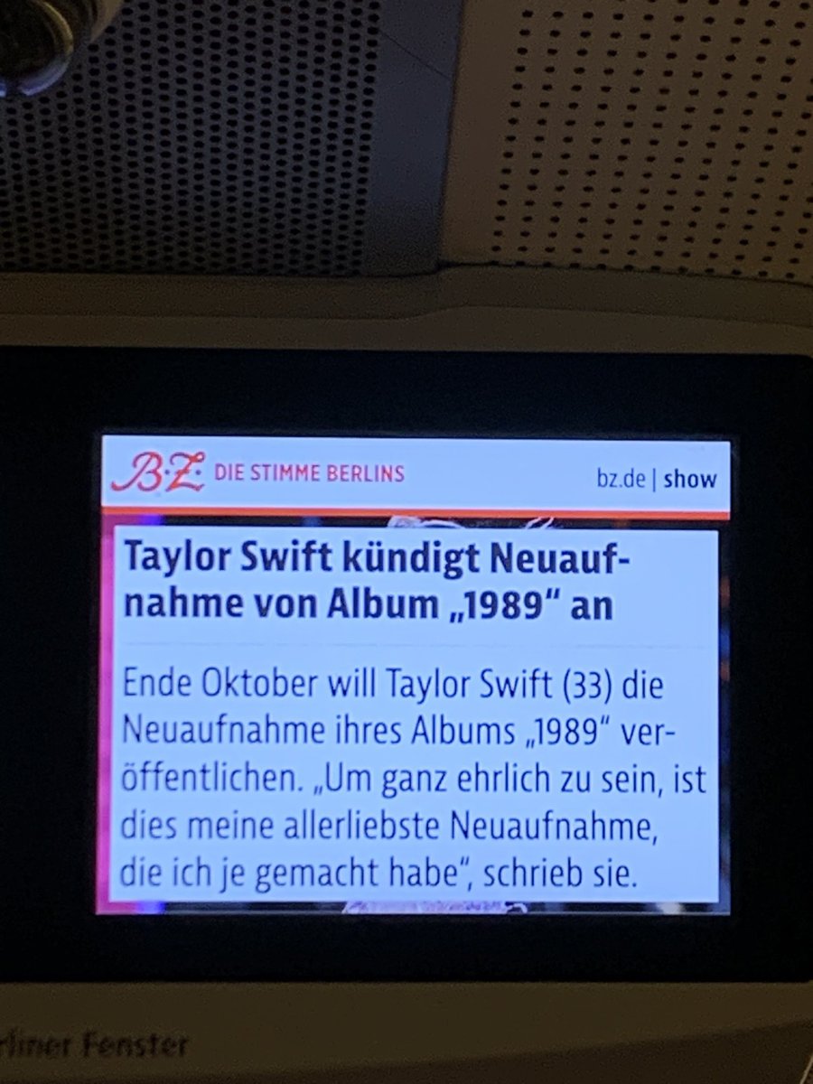 trustmypain's tweet photo. I saw it when I got on the train and then rode the subway until I got a picture. Berlin’s subway also celebrates the 1989 tv announcement!🥹🤍🩵 #1989TaylorsVersion https://t.co/OMYf6GQMBH