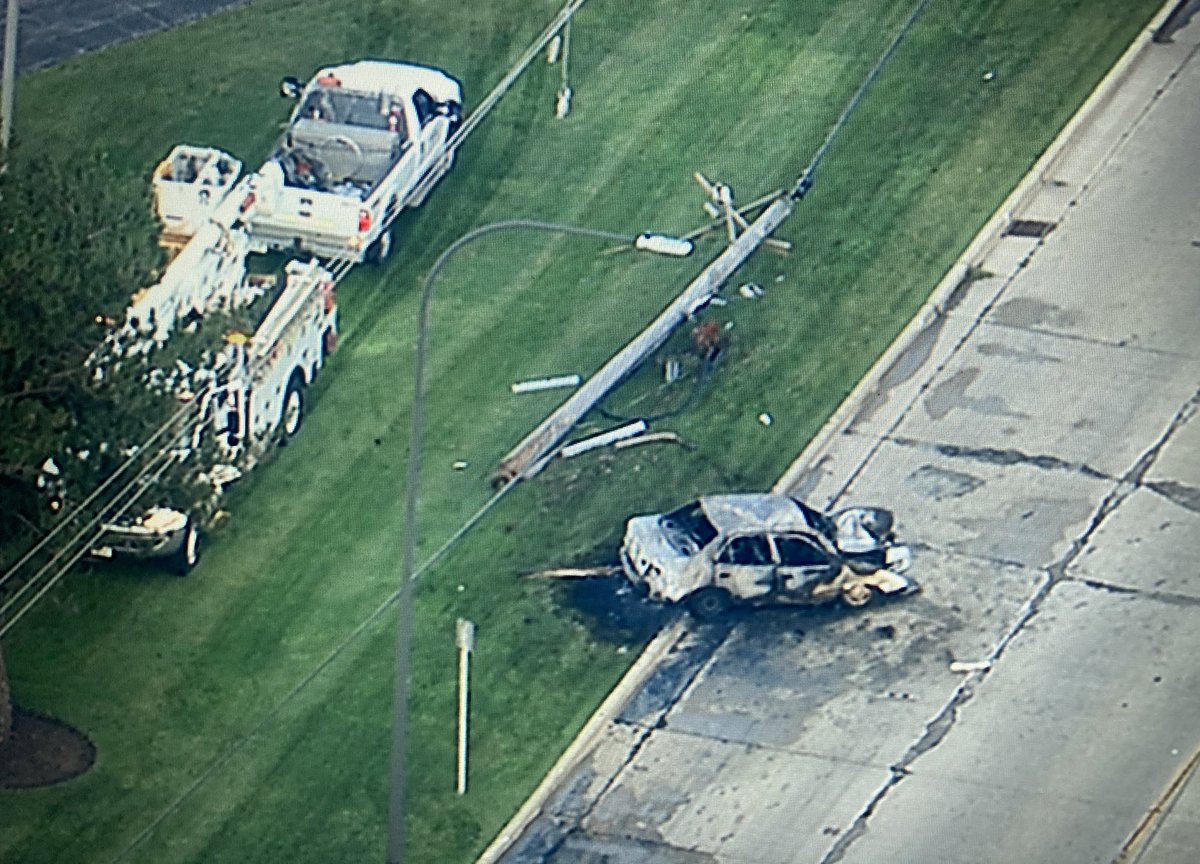 JHudsontraffic's tweet image. #Alsip - pretty nasty crash blocks 115th between Central &amp;amp; Mayfield. Car hit a utility pole and burst into flames. Tow truck just arrived on scene.