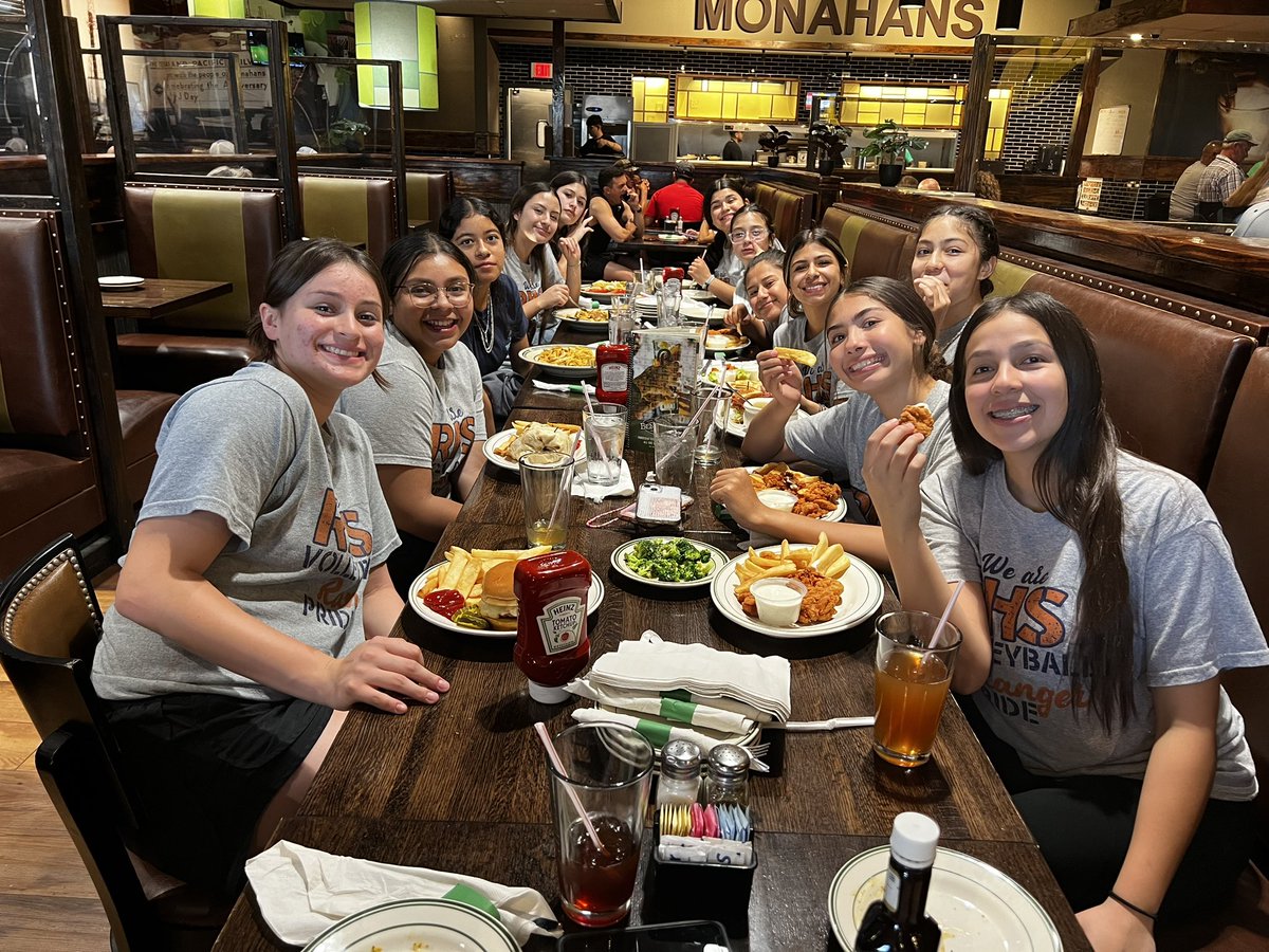 Angelina M Bustillos tweet media