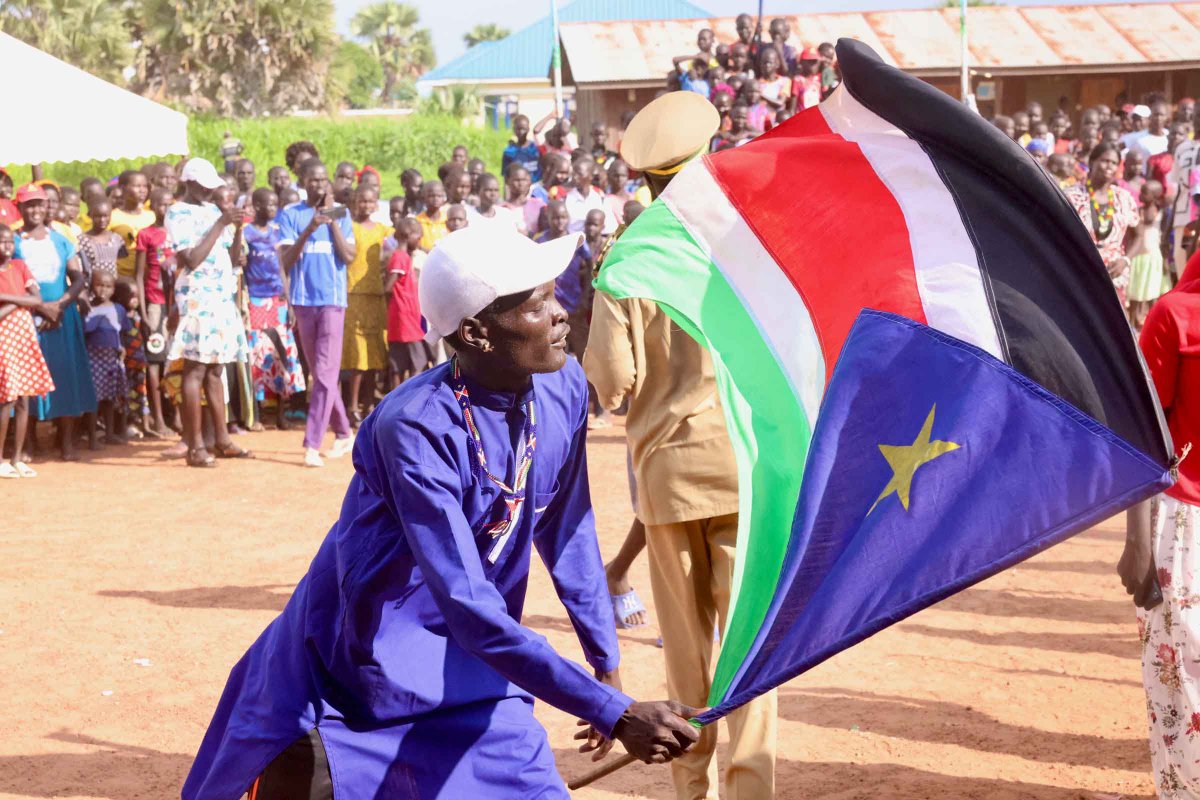 unmissmedia's tweet photo. In Greater Tonj, communities have been caught in unceasing conflict cycles but an innovative project funded by the #SouthSudan Multi-Partner Trust Fund for Reconciliation, Stabilization &amp; Resilience (#RSRTF), has brought hope for a more peaceful future: 
https://t.co/OAUrzkxTYw https://t.co/gex5uShQ24