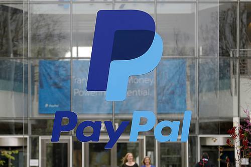 Der Bezahldienst #Paypal hat sich eine eigene Kryptowährung zugelegt. Das Digitalgeld „Paypal USD“ soll US-Kunden der Firma zur Verfügung stehen. #Payment buff.ly/451P6ir