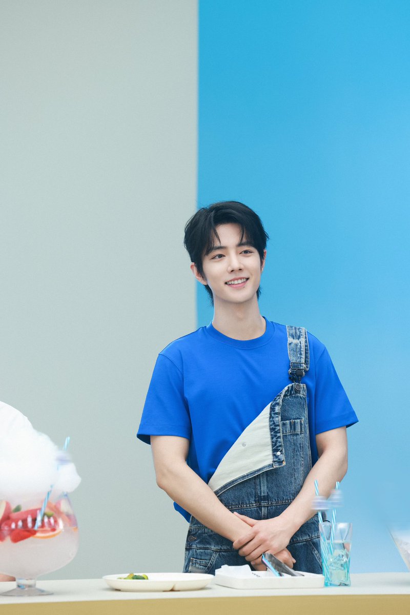 XiaoZhan_OFC's tweet photo. 【230811 Photo】

#XiaoZhan1005NewsPort
#XiaoZhan #肖战 #SeanXiao

Xiao Zhan Studio Weibo updated:

Bathed in the autumn wind, enjoy the casual ease in the night. See Xiao Zhan later. https://t.co/tba6GMTTFs