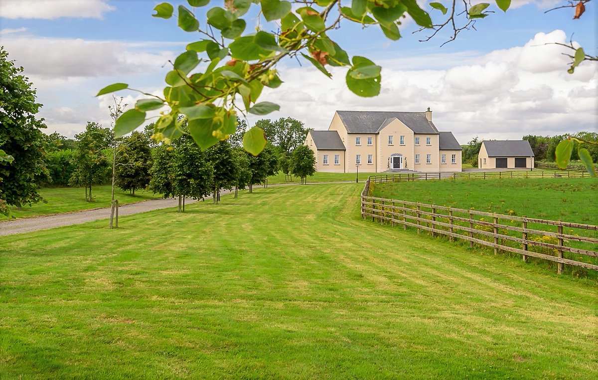 Townshends2's tweet photo. New to the market! Drumshallon Lodge, Monasterboice, Co Louth is a magnificent modern and exceptionally well appointed country home with 5 bedrooms, 7 bathrooms, 4 reception rooms, games room, study and office on 3 Acres asking €1,000,000 https://t.co/brkTL7Au1U https://t.co/G2HUfNsH4I