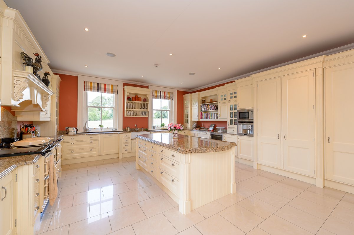 New to the market! Drumshallon Lodge, Monasterboice, Co Louth is a magnificent modern and exceptionally well appointed country home with 5 bedrooms, 7 bathrooms, 4 reception rooms, games room, study and office on 3 Acres asking €1,000,000 townshends.ie/.../for-sale-d…