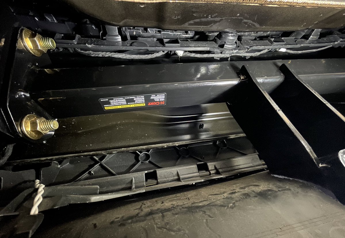 hiro_o4ll's tweet image. BMW iXに、ヒッチメンバー装着❗❗
結構隠れてくれててめっちゃ気に入った😆
#BMWiX #curt