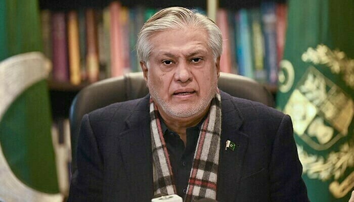 Newsupdate1230's tweet photo. انتخابات نئی مردم شماری کے تحت ہی ہوں گے،وزیر خزانہ اسحاق ڈار https://t.co/y5tGVmPhru https://t.co/QZGUkuiTgE