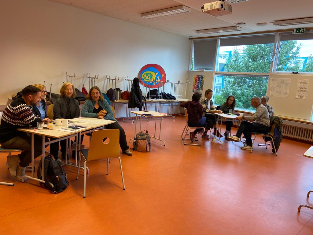 fely_centenera's tweet photo. Final day. A week worthwhile! Lots of new ideas! @alcalaidiomas @sepiegob #erasmusplus #eoi https://t.co/QqYubYAAm1