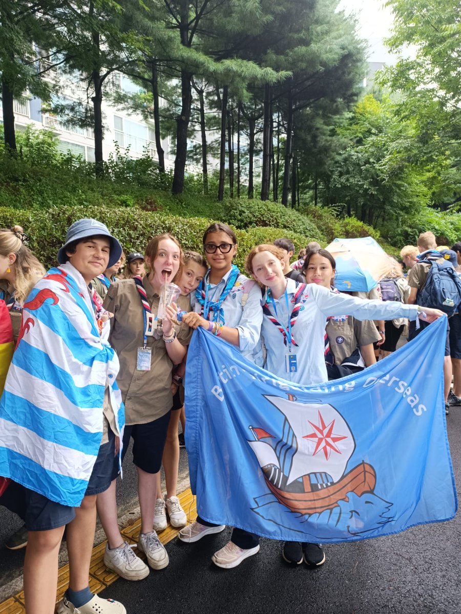 girlguidingbgo's tweet photo. The World Scout Jamboree closing ceremony at the Seoul World Cup Stadium is happening now. It's almost time to wrap up this fantastic event. https://t.co/jOtZQuGes6