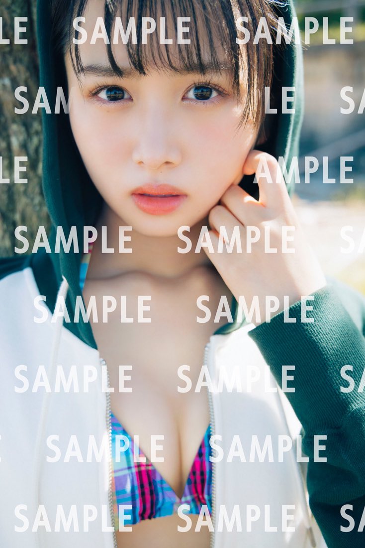 日向坂46上村ひなの1st写真集『そのままで』【公式】9月12日発売 日向坂46上村ひなの1st写真集『そのままで』【公式】9月12日発売