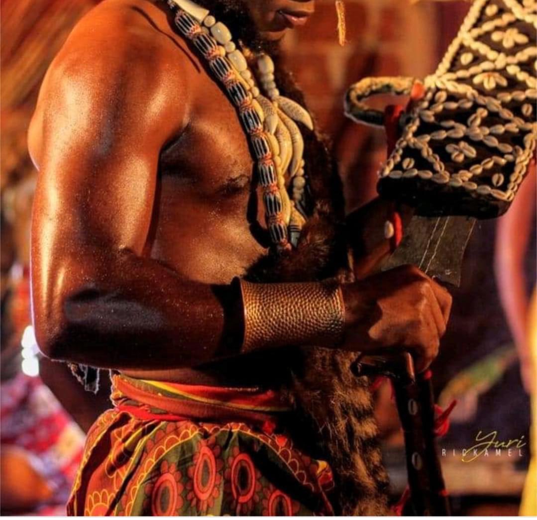 GraffiPikin's tweet photo. The #GraffiMen, Old and New

Men of Valor, Conquest, and Utmost Dignity ⚔️

It’s in our DNA 🧬, In our Blood🩸 

#Bamenda #Bamileke #Bamoun #Batibo #Moghamo #Mankon #Graffi #Grafficulture #Kom #Bafut #Banso #Balinyonga #Wimbum #Bangangte #Bafoussam #Ndop #Toghu #Bafang https://t.co/nCjQttkpfZ