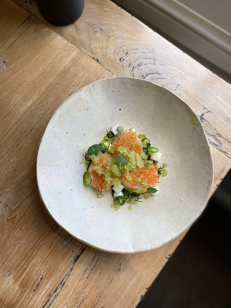 TheKentishHare's tweet photo. Hand dived Isle of Skye scallop sashimi - dill, kohlrabi, yoghurt, jalapeño
#starter #coldstarter #seafood #seafoodstarter #seafoodlovers #scallops #sashimi #kent #kentrestaurant #top50gastropubs #michelinguide #thekentishhare https://t.co/kX43gKXlGs