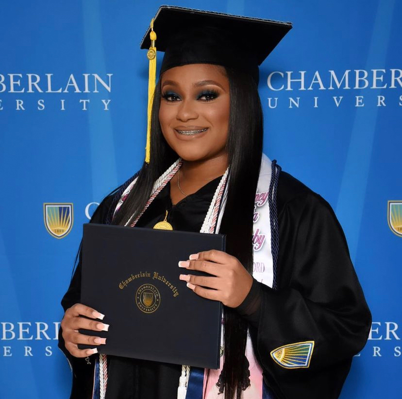 chamberlainedu's tweet photo. "This journey has been exceptional." Congrats, #ChamberlainGrad! 🥳

📸 Courtney D. (BSN 🎓 December 2022) #ChamberlainNOLA https://t.co/VECEeEgSu5
