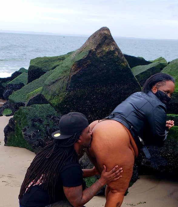 I need my ass worship around the      ⏰️☺️😈❤️ https://t.co/BpJabQlB8S