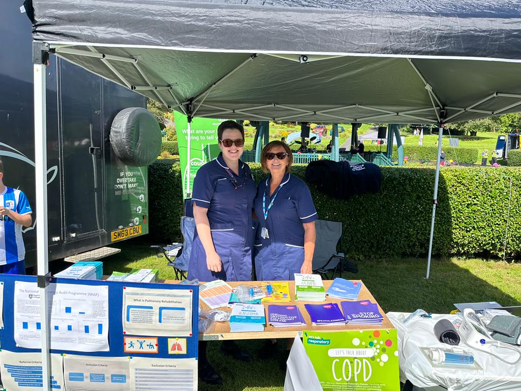RixomK's tweet photo. We had a great day at todays Health and Wellbeing Event at Barrow Park, alongside our medicines optimisation colleagues. We talked about inhalers, pulmonary rehab and smoking cessation. Lots of networking opportunities and great music from Dr and the Sicknotes! https://t.co/o939ik1Oj9