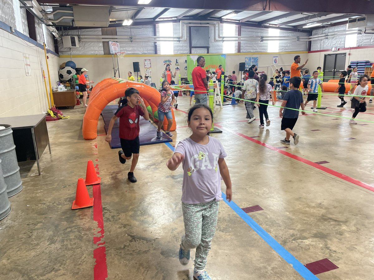 Adventure fun run today!!!@ErmelES_AISD