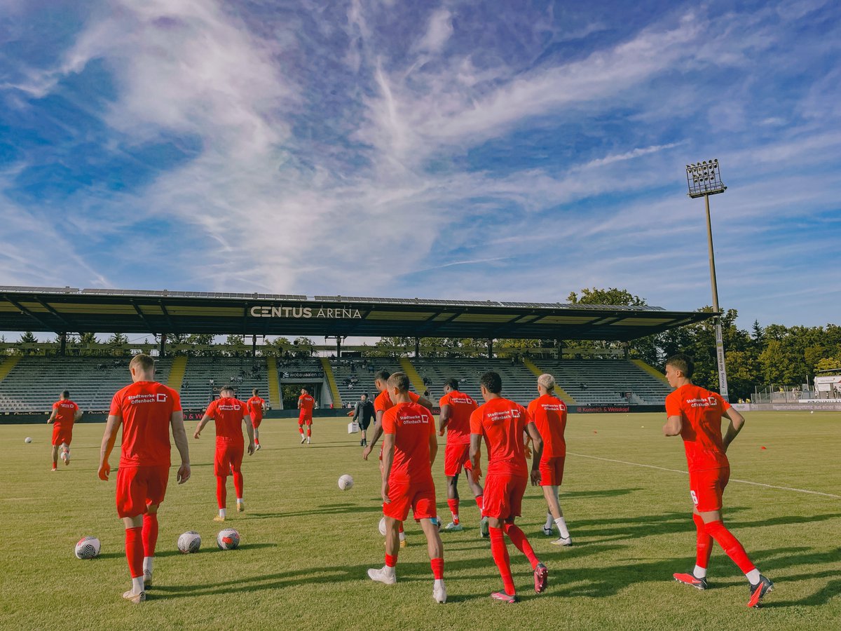 OFC_offiziell's tweet photo. Gude, Jungs! 🔴⚪️ #VFROFC #kickersoffenbach #nurderOFC https://t.co/TJVeuuhpBG