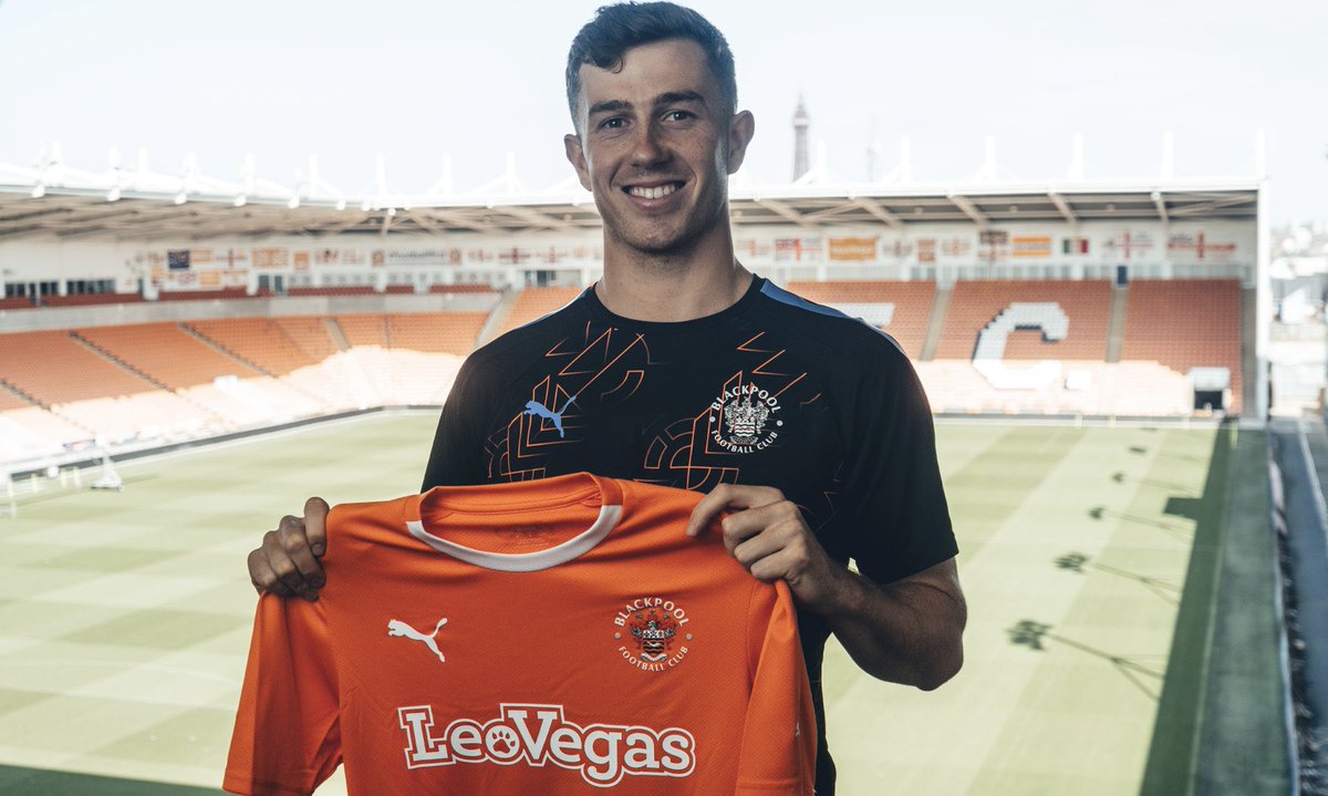 BlackpoolFC's tweet photo. He knows what 𝐖𝐞𝐢𝐫 after… 😃

🍊 #UTMP https://t.co/kzcdpI6hHw