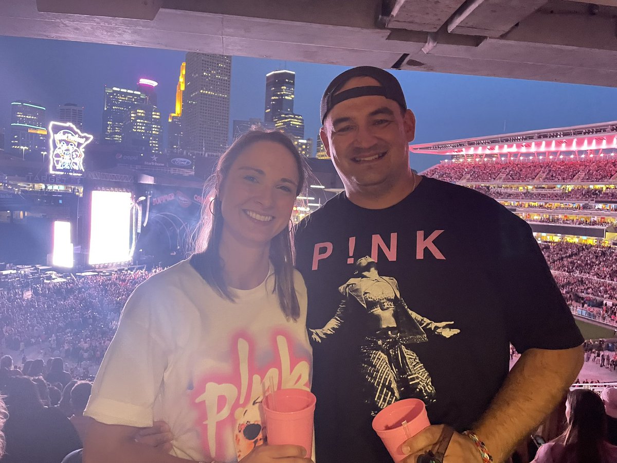 beejack209's tweet photo. @Pink What a night!! Hands down one of the best concerts I’ve been too. If you get a chance to see P!nk, go. You will not be disappointed. https://t.co/snqTIPV8yD