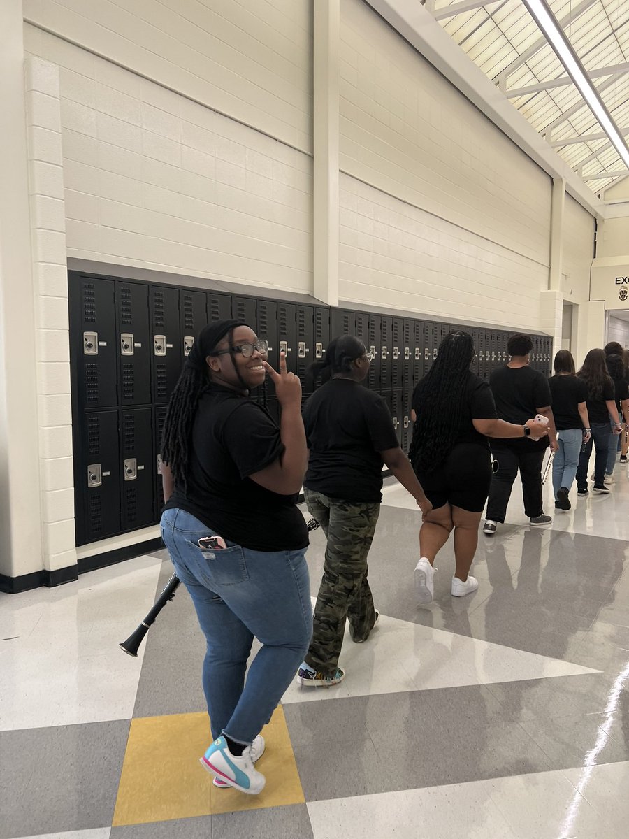 FCHSTigers's tweet image. @FCHSTIGERSPORTS @FootballFayette @FayCoBandRho @FCHSTigers are ready for Friday Night Lights ✨~ LET’S GO FAY-ETTE!!! #HuntMode @fcboe