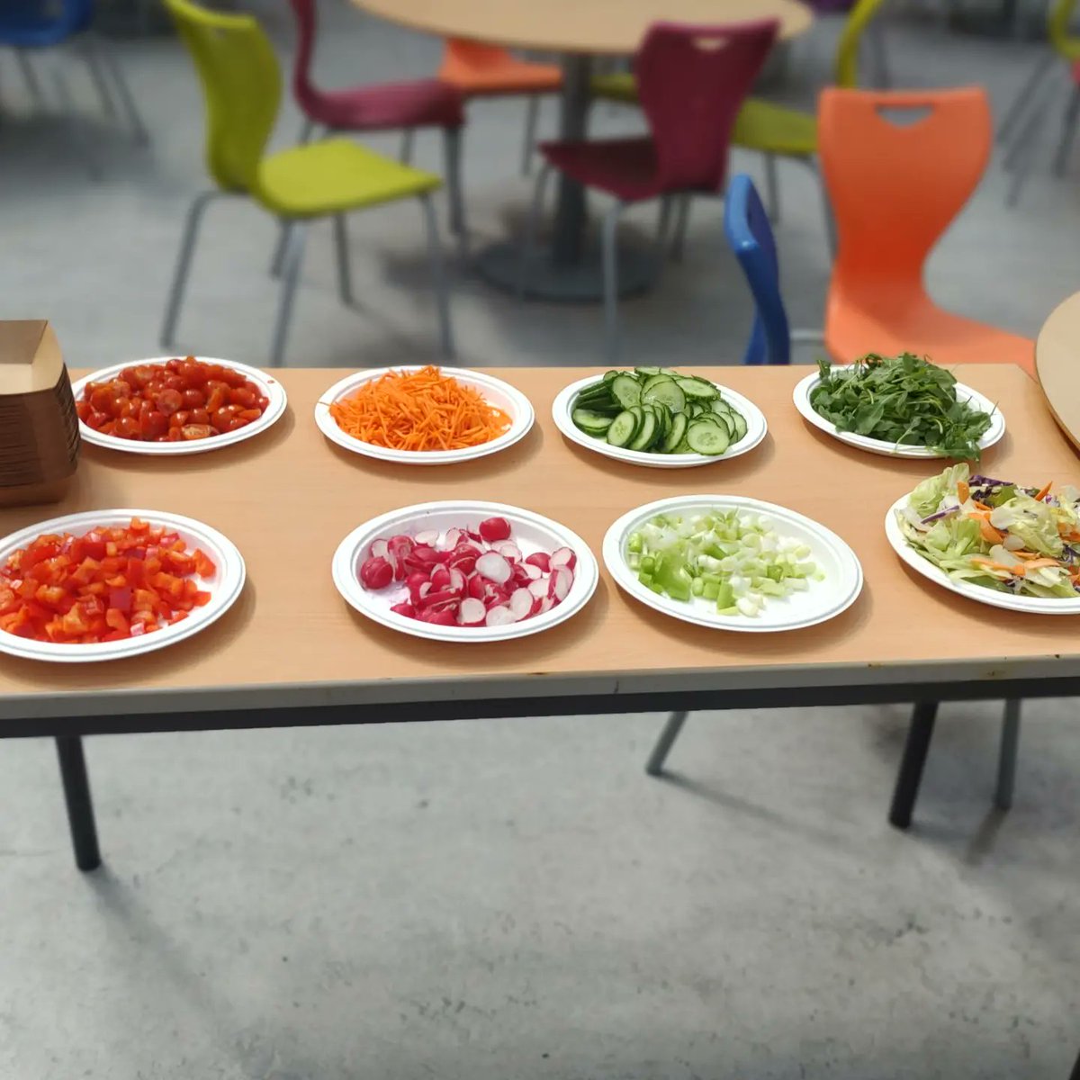 MultisportsS's tweet photo. It's food Friday again. the children tried different types of fresh salads and vegetables.

The children played multi functional movement relay, football skills, team work and agility course and @dragonballsport 
@EssexActivAte #HAF2023 https://t.co/00UEHmxRdb