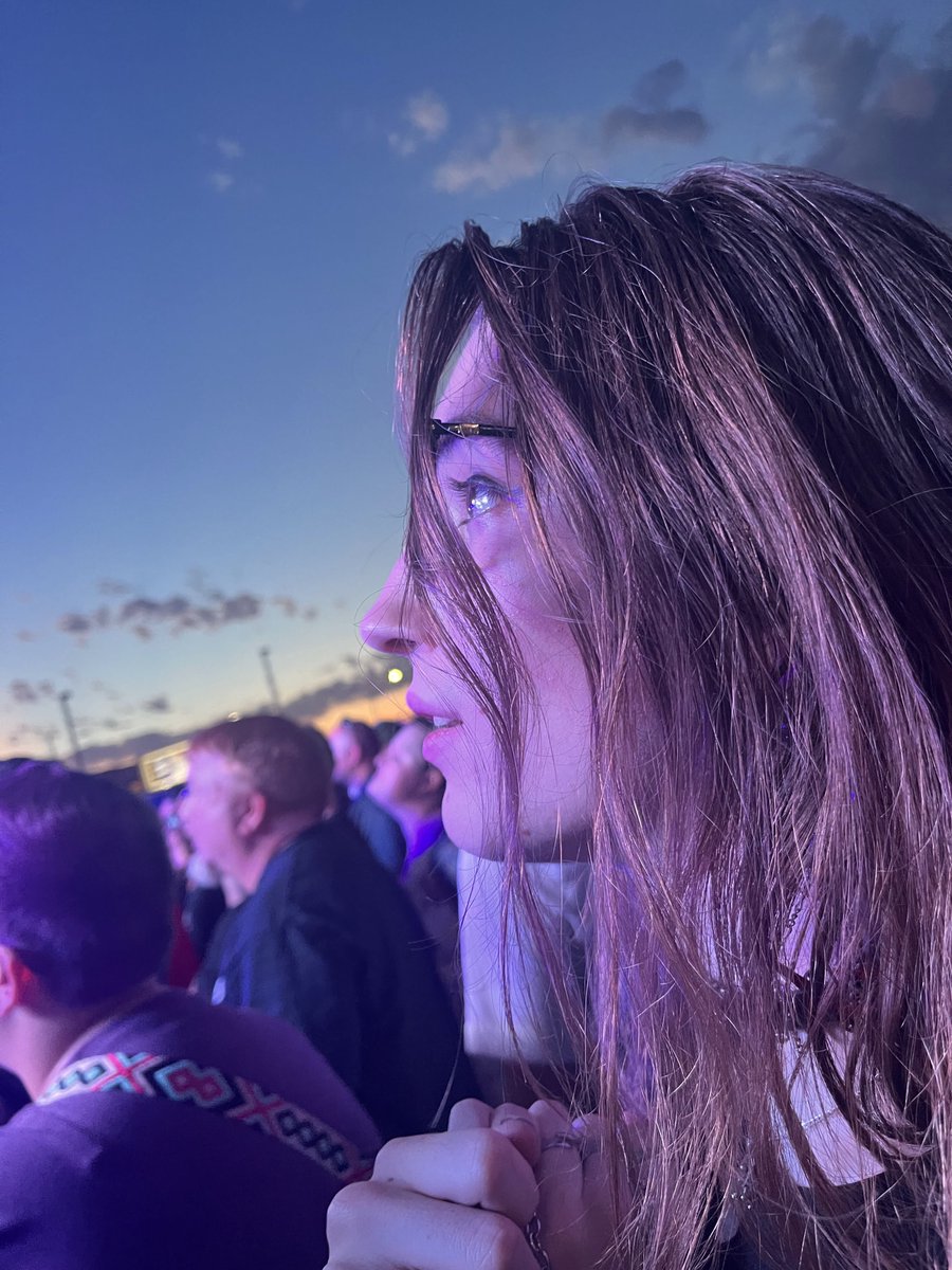 iwashedurdishes's tweet photo. hi everyone i'm alex! im a 20 year old kinda pretty trans girl (she/her) and i'm not normally. i like megaten, video games in general, music, reading and writing, and not leaving my house. some of my favorites: 

game: chrono trigger
music artist: hollywood undead
smt game: nine https://t.co/jjdcexu46x
