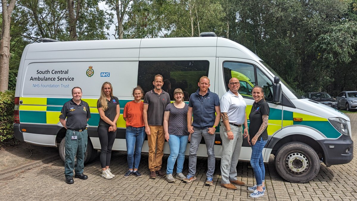 The first cohort of @SCAS999 & @swasFT Return to Practice Paramedics have come together for their @uocparamedics RtP module 2 face to face days @SCASeducation Whiteley Education Centre. It's been great hearing everybodies experiences & watching the learning!🤗 #iamreadytoreturn