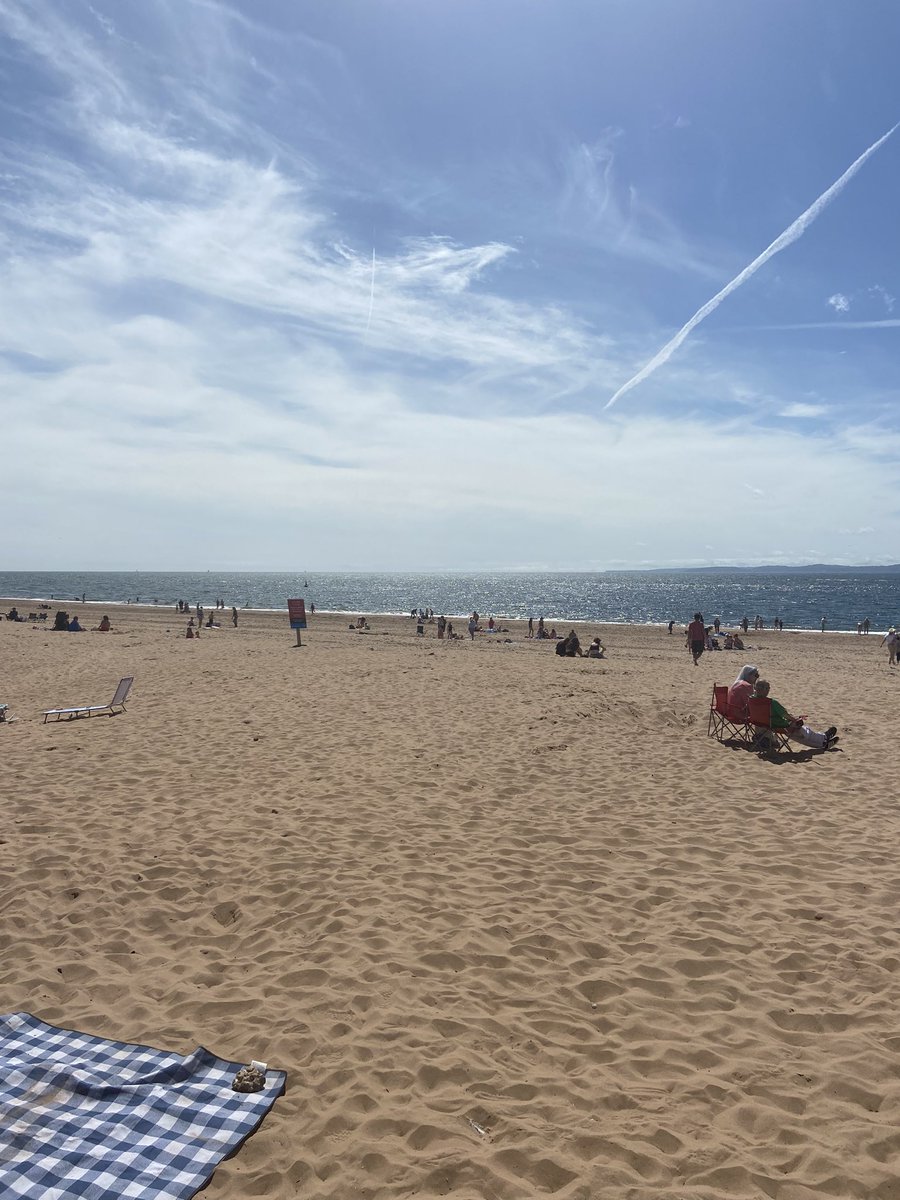 DPRoberts1982's tweet image. Love and @EveshamUnitedFC away day! #Ultras #TheRobins