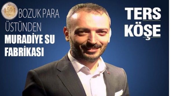 TayyarTurkes's tweet photo. Bu tebligatı tarafıma ulaştırabilenler, katıldığım ihalenin tebligatının tarafıma ulaşamadıkları için mahalle muhtarına bıraktıkları halde sözleşme yapmaya gelmediğimden dolayı ihalenin iptal edilip teminatımın irat kaydedilerek 5 yıl kamu ihalelerinden yasaklı duruma düştüğümü tarafıma tebliğ ettiler.

SİSTEM İSTEDİĞİNİ YAPMAYA ÇALIŞIYORDU ANCAK UNUTTUKLARI BİR ŞEY VARDI. O DA ADALET! HEM İLAHİ ADALETİ, HEMDE YÜCE TÜRK MAHKEMELERİNİ UNUTMUŞLARDI!
Duracak da değildik, boyun eğemezdik yapılan bu açık husulsüzlüğe. Sessiz kalamazdık. Yahudi bizim memleketimizde bizi parya yapamazdı, yapamayacaktı!.. son yol olarak işi hukuka taşıdık. Bölge İdare Mahkemesine gidip itirazlarımızı yaptık.

BÖLGE İDARE MAHKEMESİ: 2 AY SONRA

Mahkeme, Yüce Türk Milleti adına verdiği kararda görüldü ki Coca Cola A.Ş.  çekildiği ihaleden, sanki ihalede ikinci fiyatta kalmış firma gibi çağırılıp, il özel idaresi tarafından bahse konu su kaynağı ile ilgili apar topar sözleşme yapılıp #CocaCola Cola A.Ş. ’ye usulsüz bir şekilde teslim edildiğini yazışmalarda fark eden Mahkeme heyeti, ŞU TARİHİ KARARI VERDİ:
İl Özel İdaresi tarafından yapılan tüm işlemlerin usulsüz olduğunu, su kaynağının usulsüzce teslim edilen Coca Cola A.Ş.’den alınıp, Muhammed Tayyar Türkeş’e teslim edilmesine karar verdi.

Bu karar üzerine bende, dönemin Bursa Büyükşehir Belediye Başkanı Recep Altepe’ye giderek kendisinin seçimlerde su fabrikası vat’i olduğunu ancak bunun için gerekli su kaynağının olmadığını, aslında kaynağın Coca Cola A.Ş.’ ye verilmek üzere ihaleye çıkıldığı gibi sn‘ de 3 Lt değil de sn’ de 40 Lt aktığını tespit ettiğimizi, kurulacak fabrika için yeterli olduğunu ve il özel idaresinin uhdesinde olan son su kaynağı olduğunu kendisine anlatarak ikna ettim.

Recep Altepe’ye, bu suyu alıp geçtiğimiz ay üretime başlayan #BursaBüyükşehirBelediyesi’ne ait #Muradiyesu fabrikasının yapılacağı yeri de kendisine göstererek bu su kaynağını Bursa Büyükşehir Belediyesinin #JeotermalAŞ. isimli şirketine dava masrafları ve ödediğim kiralama bedeli haricinde fazladan HİÇ BİR BEDEL almadan 2013 yılında devrettim.  
Yukarıda bahsettiğim su kaynağının 6 yılda şişeye girme Hikayesi’nin ardından geçtiğimiz pazar günü bir market rafında ‘’Muradiye’’ isimli suyu satın aldığımda ki hazzı düşmanlarım duyamazlar.

Tüm Bursalıları Muradiye isimli suya sahip çıkmaya davet ediyorum.

Bursa’mıza Hayırlı Uğurlu Olması Dileklerimle... Marketinizden Muradiye Su İstemeyi Unutmayın!
Gözümüz, Kulağımız, Kalbimiz Muradiye İle Beraber.

YÜZYIL SONRA YAŞANACAK DİYE KONUŞULAN #SUSAVAŞLARI’NIN ÇOKTAN BAŞLADIĞINI ANLAMANIZ ÜMİDİ İLE.

LA GALİBE İLLALLAH…