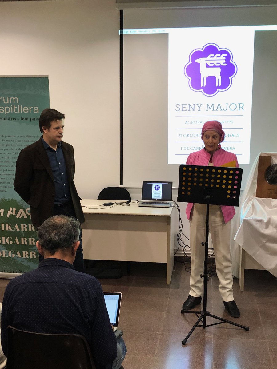 Espitllera's tweet photo. Avui hem perdut a la Maria Teresa Salat i Noguera, sòcia d’@Espitllera des dla seva fundació. El nostre més sincer condol a la família i amics.

“Que l'art t'acompanyi mes enllà de la volta dels estels i a l'Arcadia et rebin amb una rosa als llavis”. 
Ferran Bacardit

In memoriam https://t.co/WruVZj7J0e
