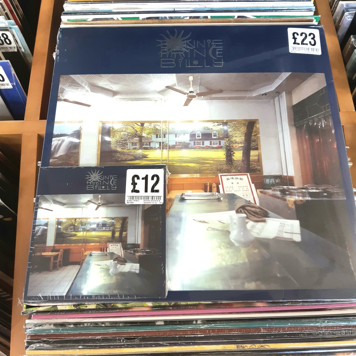 FOPPofficial's tweet photo. NEW MUSIC FRIDAY
• @KTTunstall & @Suzi_Quatro - #FaceToFace
• #BonniePrinceBilly - #KeepingSecretsWillDestroyYou
• @HollieCook - #HappyHour In Dub
• @ElvisPresley - #AlohaFromHawaiiViaSatellite
#gettofopp #vinyl #vinylrecords #CD #elvispresley https://t.co/lumCr2hSWg