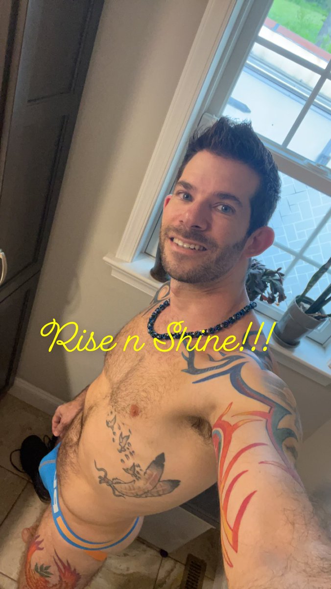 ShirtlessGuy88's tweet photo. https://t.co/U7RRJrbtXI